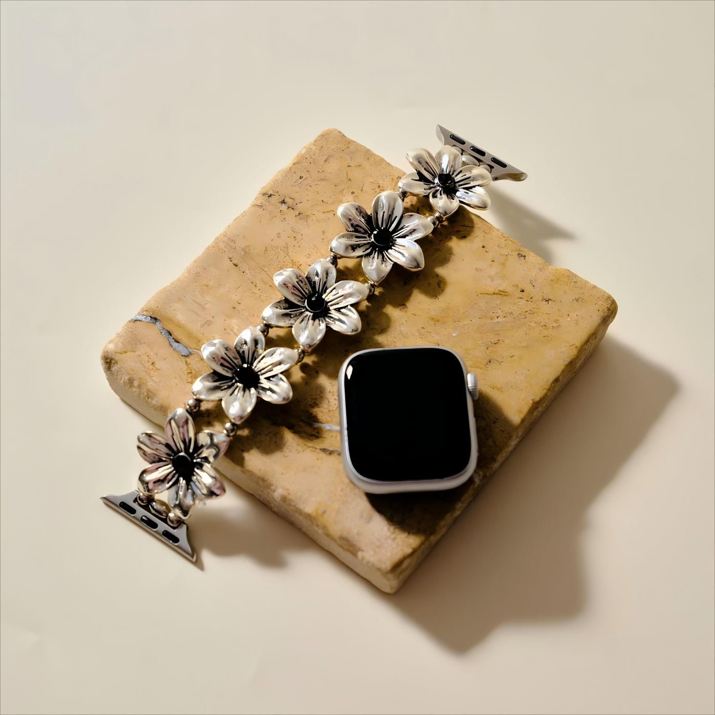 Floraluxe™ – Statement-Armbanduhr mit Blumenmuster