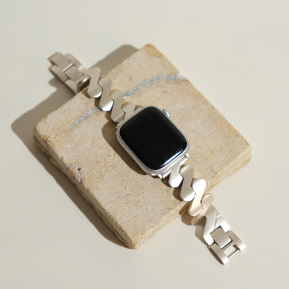 Geosteel™ – Edelstahl-Uhrenarmband mit Geo-Muster